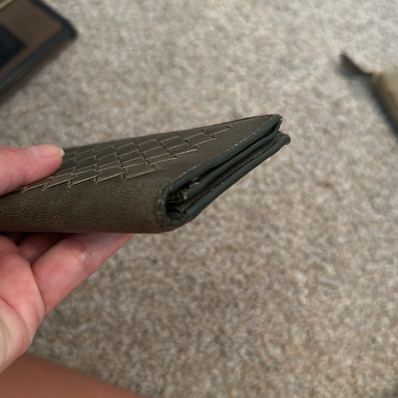 GUC Bottega Veneta Vintage Leather Wallet - Picture 6 of 13